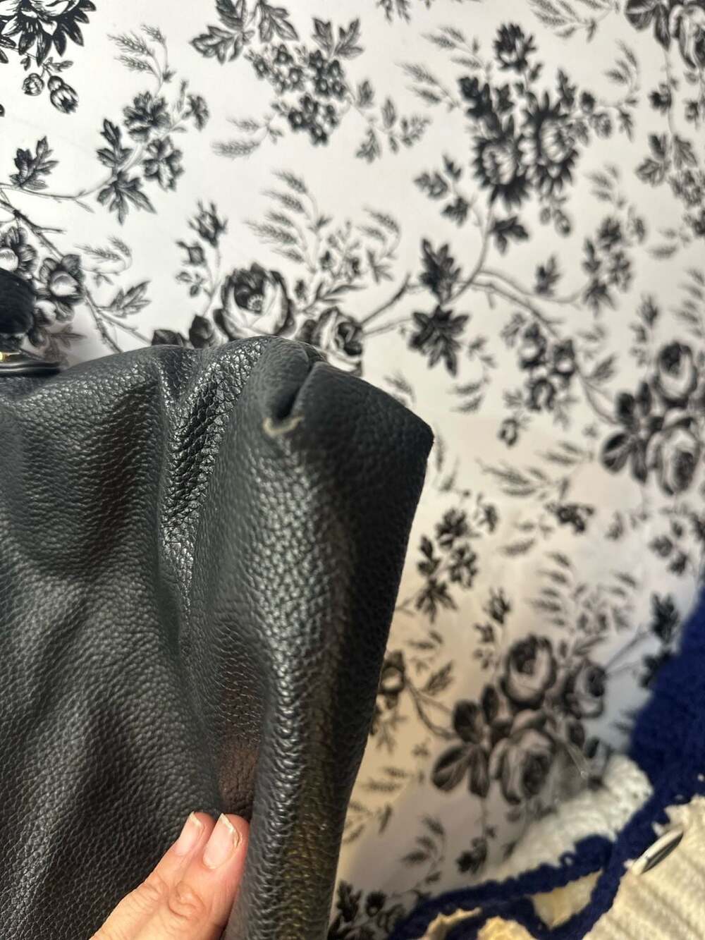 A New Day Black Pebbled Faux Leather Crossbody Bag - Picture 3 of 7